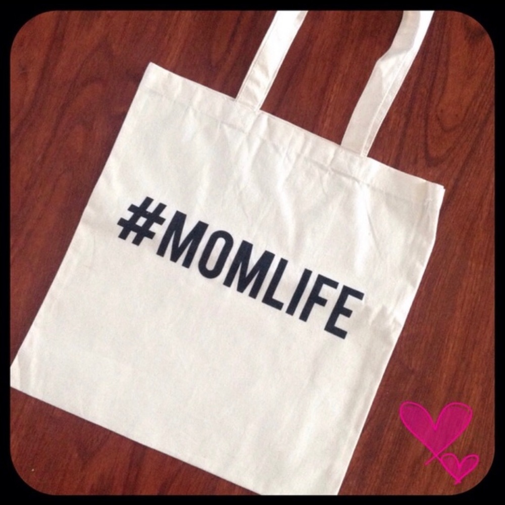 “#MOMLIFE” tote bag